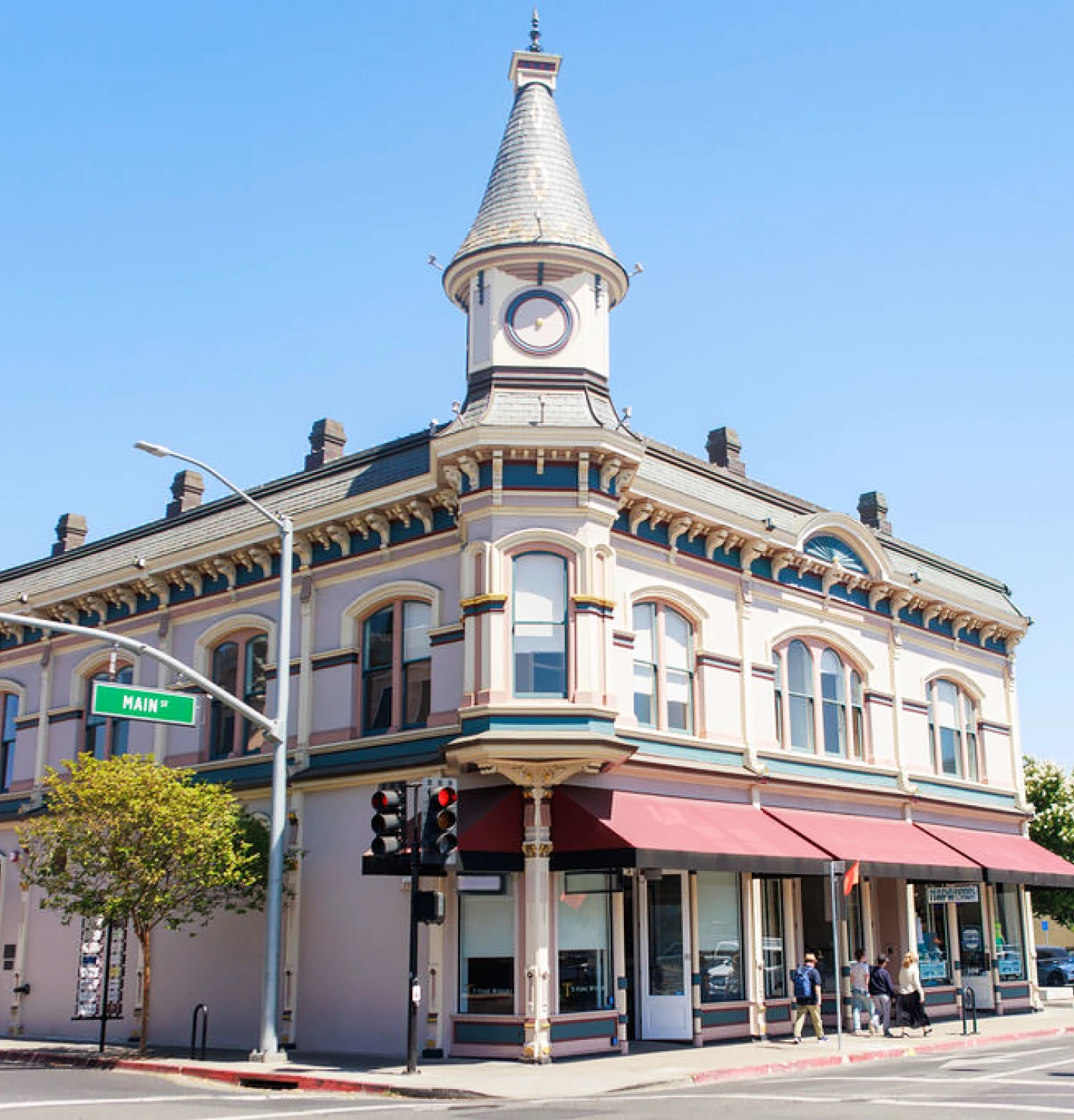 Downtown Regusci Tasting Room