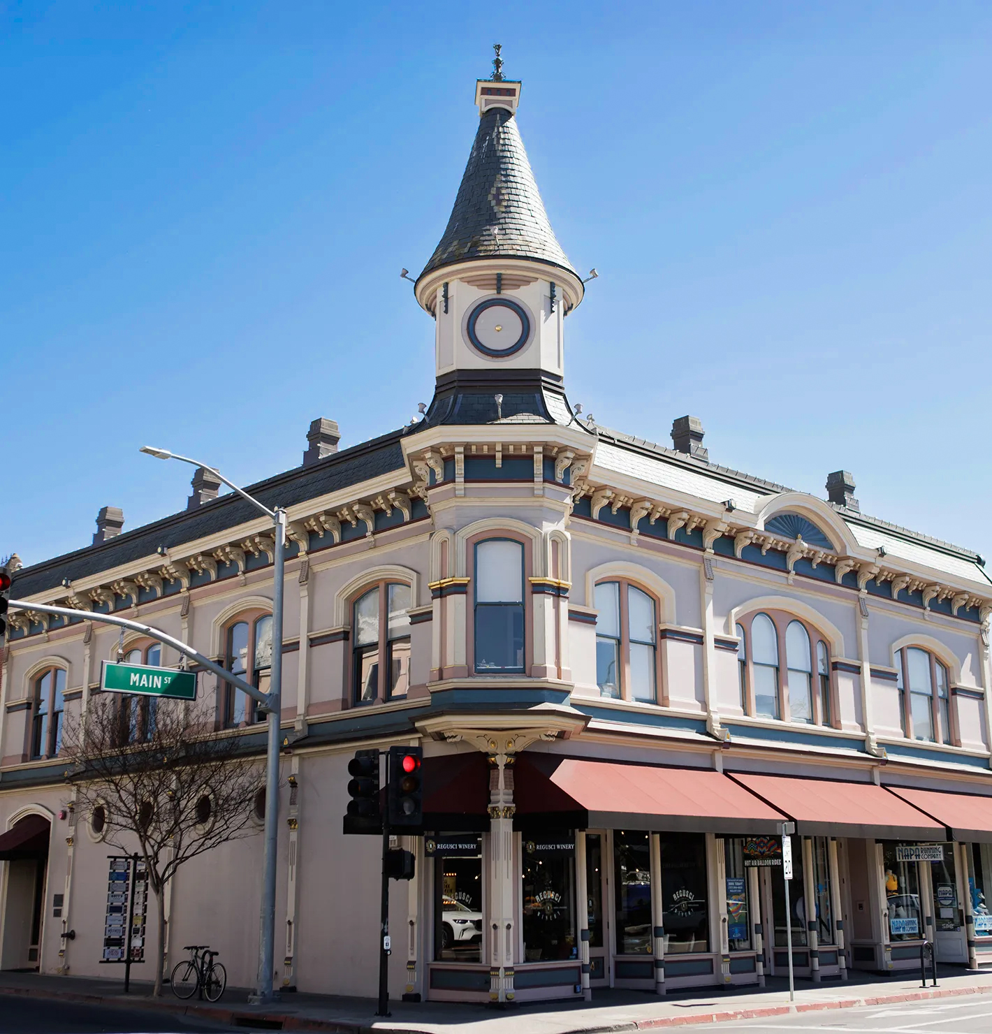 Regusci Downtown Tasting Room Exterior